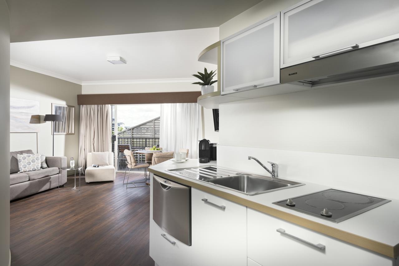 Aparthotel Grand And 4*